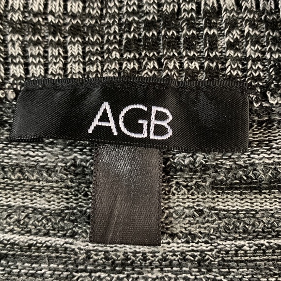 EUC AGB short sleeve sweater. Chest measurement is approximately 19 inches. - Picture 2 of 5